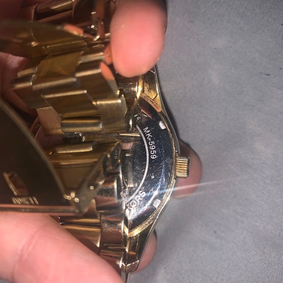 Michael Kors Watch - Picture 5 of 7